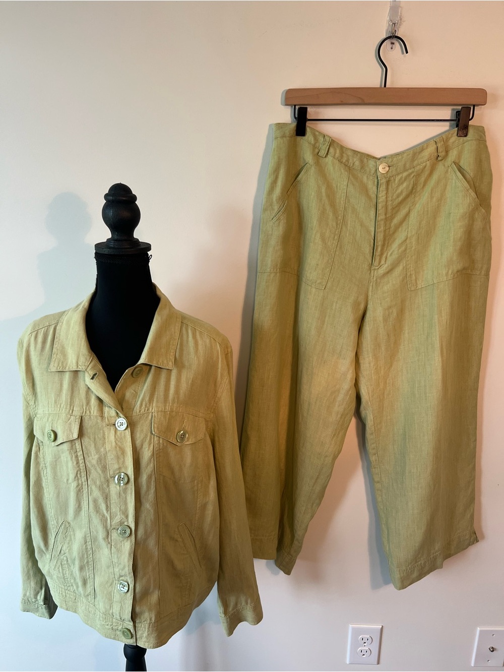 Linden Hill 2 Pc 100% Linen Set-Button up Jacket and Patch Pocket Cropped Pants